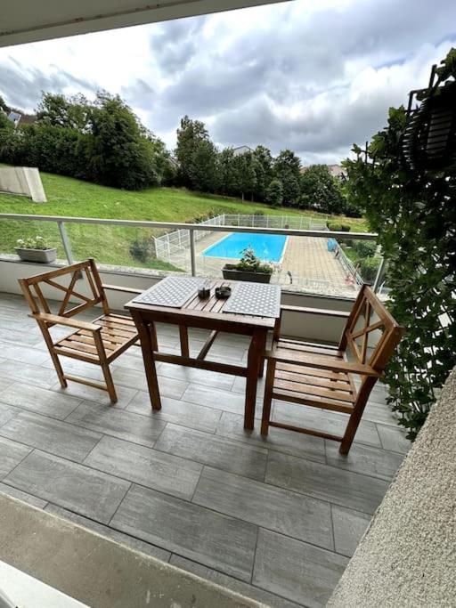 Cosy Avec Balcon Et Piscine * Besancon
